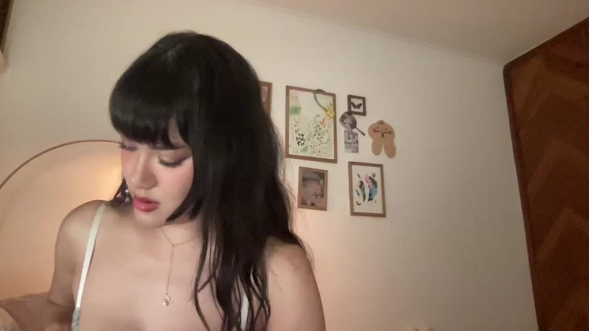 Gallery image thumbnail from LuluArtist's myfreecams stream on, 02/11/2026, 24:52 image 17 of 20