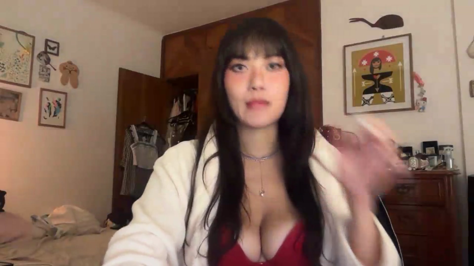 Gallery image thumbnail from LuluArtist's myfreecams stream on, 05/12/2026, 02:35 image 3 of 20