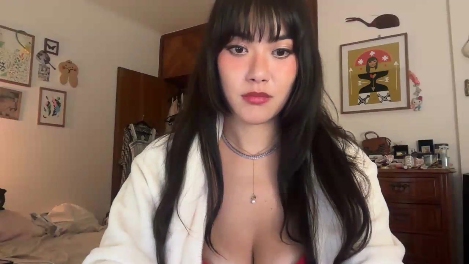 Gallery image thumbnail from LuluArtist's myfreecams stream on, 05/12/2026, 02:35 image 15 of 20
