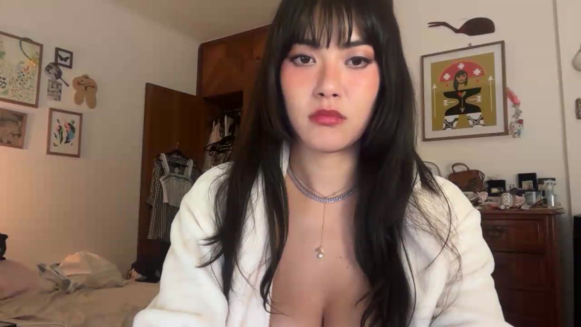 Gallery image thumbnail from LuluArtist's myfreecams stream on, 05/12/2026, 02:35 image 17 of 20