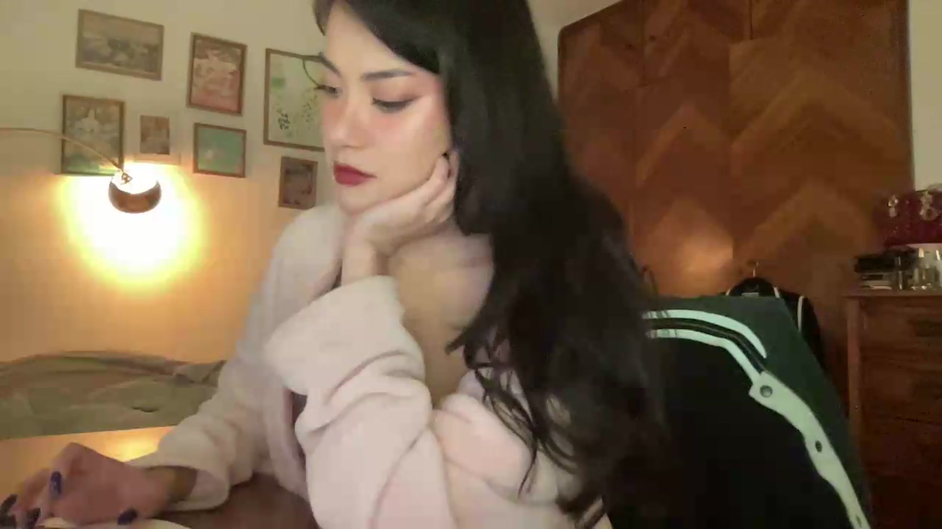 Gallery image thumbnail from LuluArtist's myfreecams stream on, 06/04/2026, 24:47 image 12 of 20