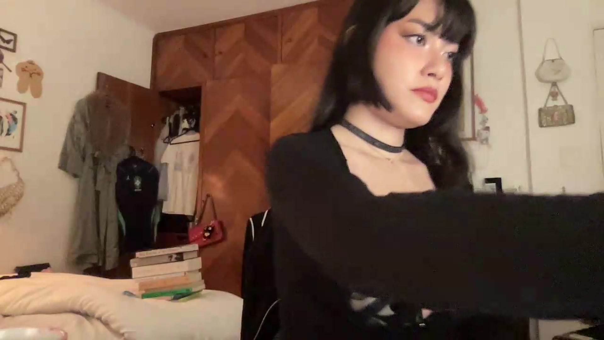 Gallery image thumbnail from LuluArtist's myfreecams stream on, 06/14/2026, 23:14 image 16 of 20