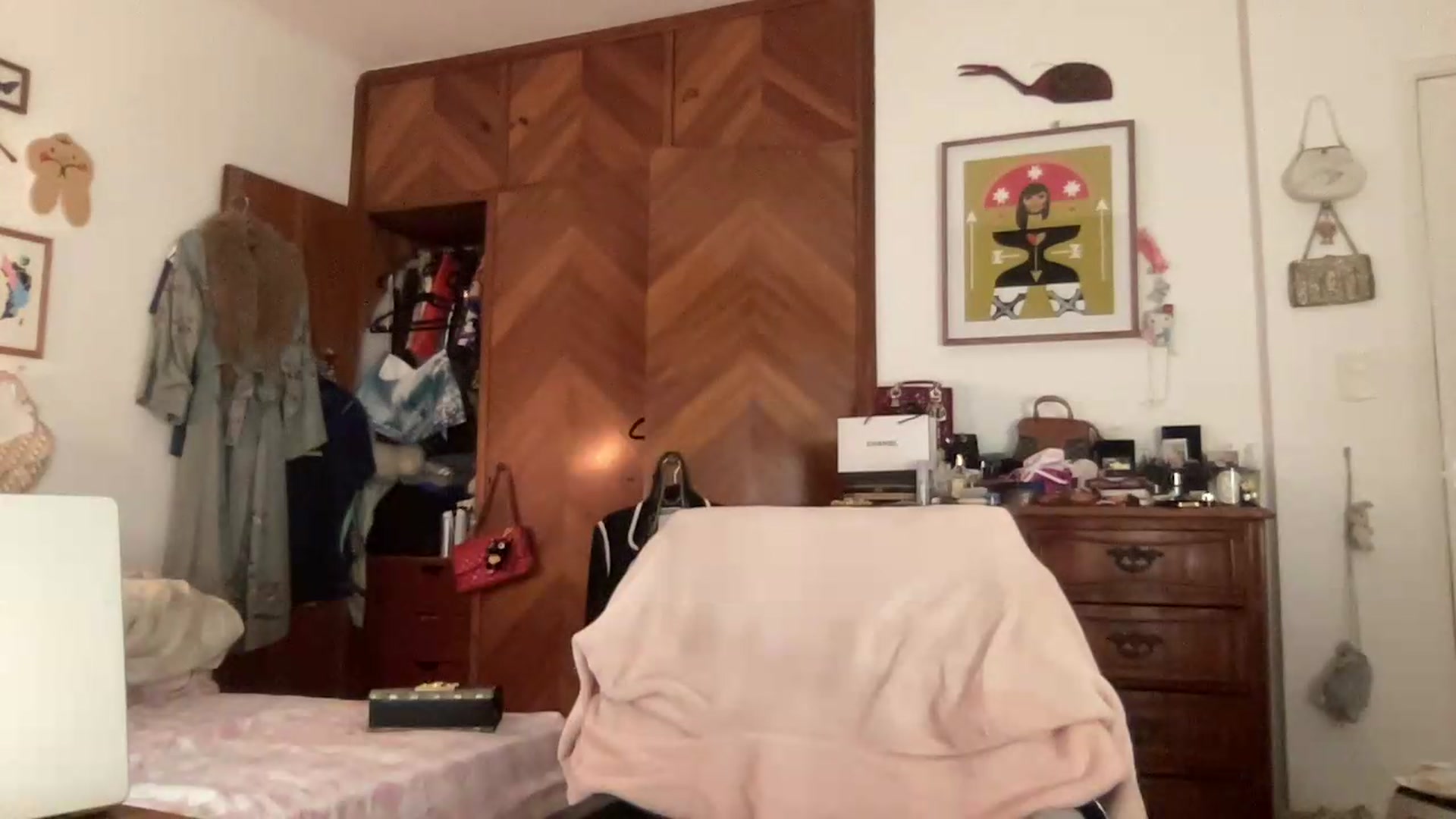 Gallery image thumbnail from LuluArtist's myfreecams stream on, 06/23/2026, 23:05 image 18 of 20