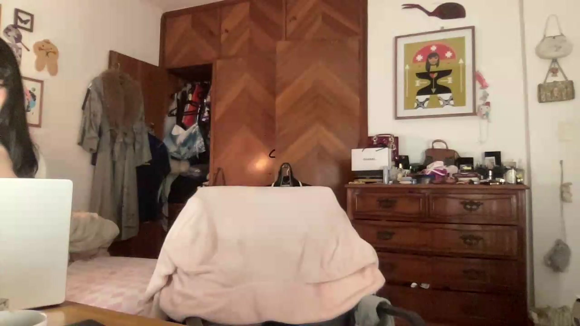 Gallery image thumbnail from LuluArtist's myfreecams stream on, 06/23/2026, 23:51 image 13 of 20