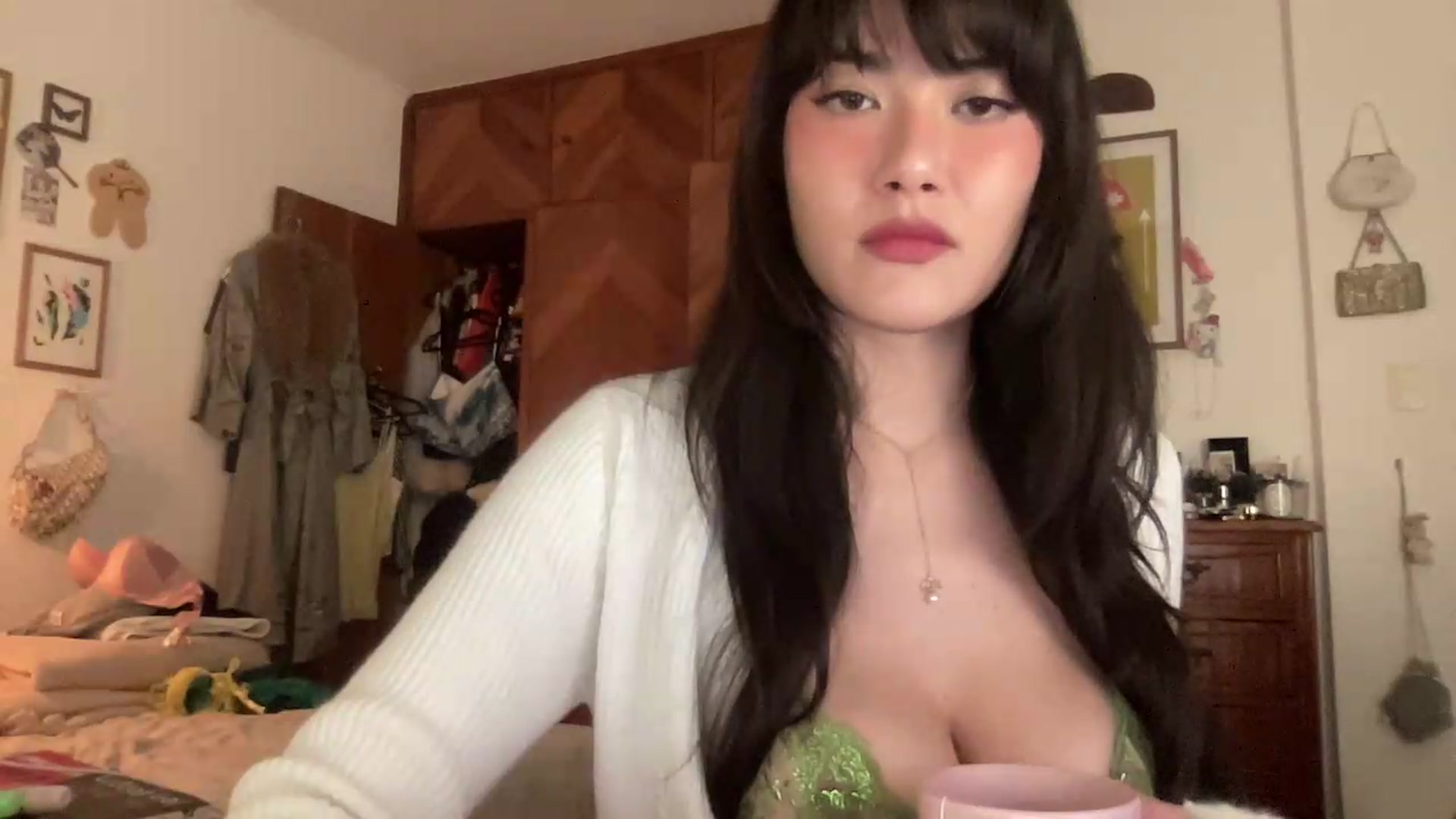 Gallery image thumbnail from LuluArtist's myfreecams stream on, 06/26/2026, 21:55 image 15 of 20
