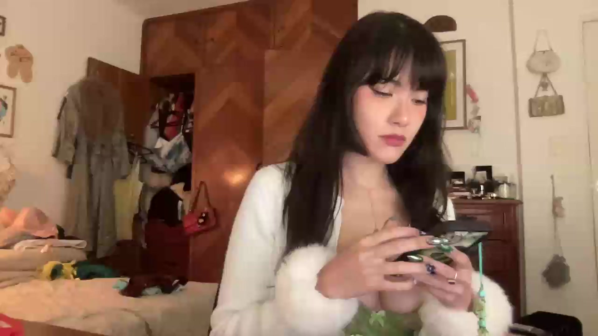Gallery image thumbnail from LuluArtist's myfreecams stream on, 06/27/2026, 24:15 image 9 of 20