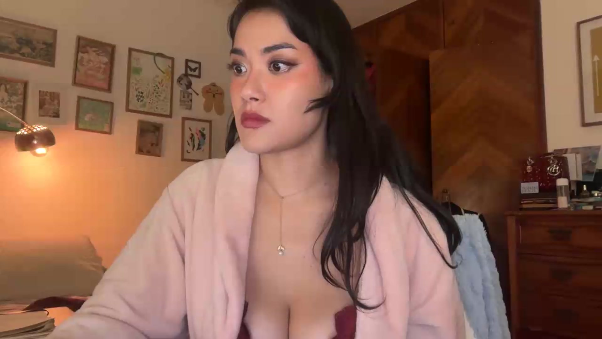 Gallery image thumbnail from LuluArtist's myfreecams stream on, 07/09/2026, 24:09 image 10 of 20
