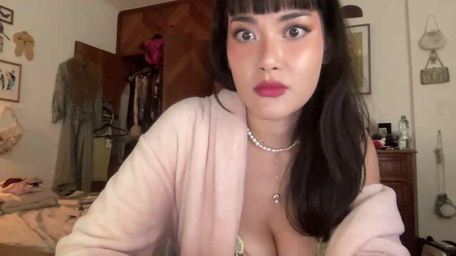 Gallery image thumbnail from LuluArtist's myfreecams stream on, 07/11/2026, 24:47 image 2 of 20