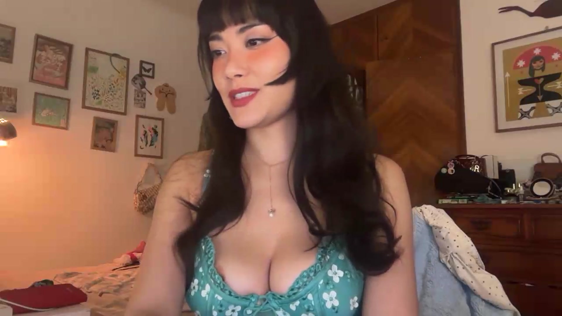 Gallery image thumbnail from LuluArtist's myfreecams stream on, 07/20/2026, 22:41 image 14 of 20