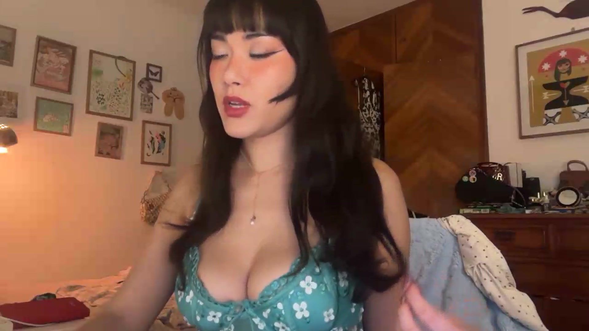 Gallery image thumbnail from LuluArtist's myfreecams stream on, 07/20/2026, 22:41 image 20 of 20