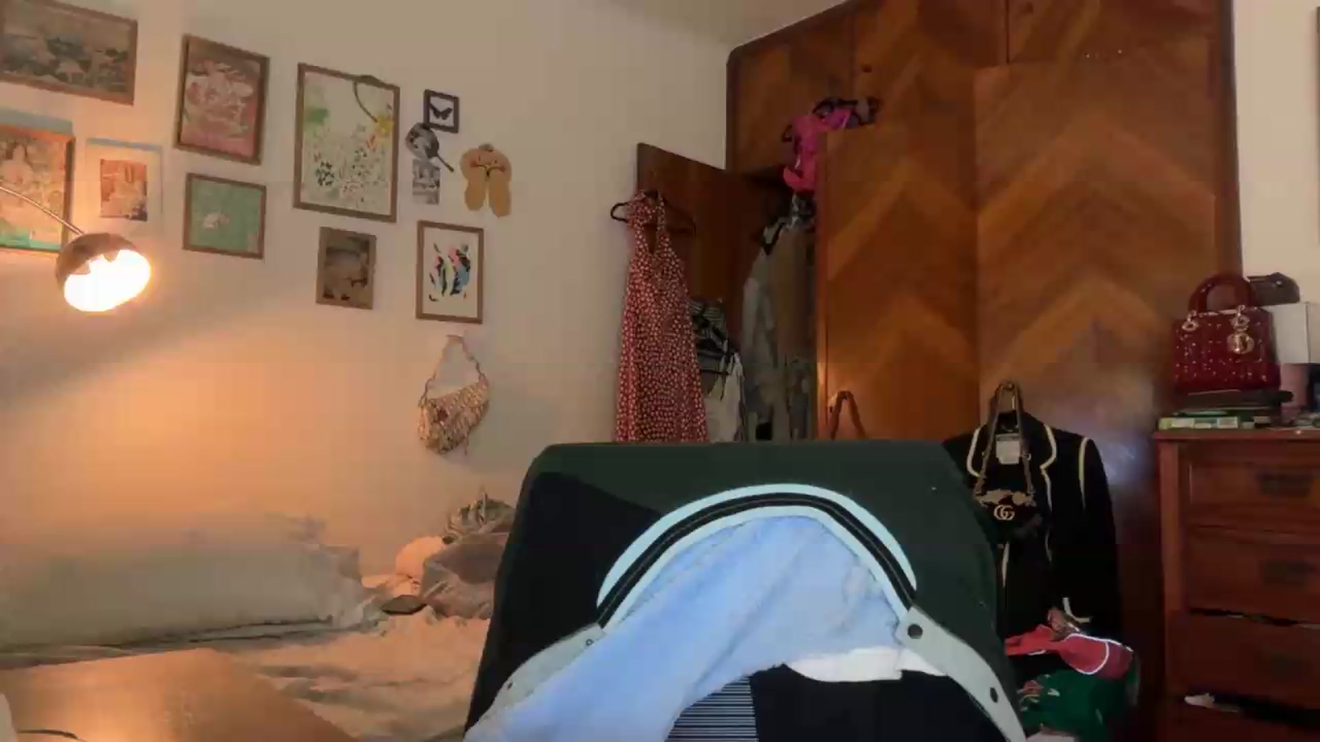 Gallery image thumbnail from LuluArtist's myfreecams stream on, 08/21/2026, 01:54 image 13 of 20