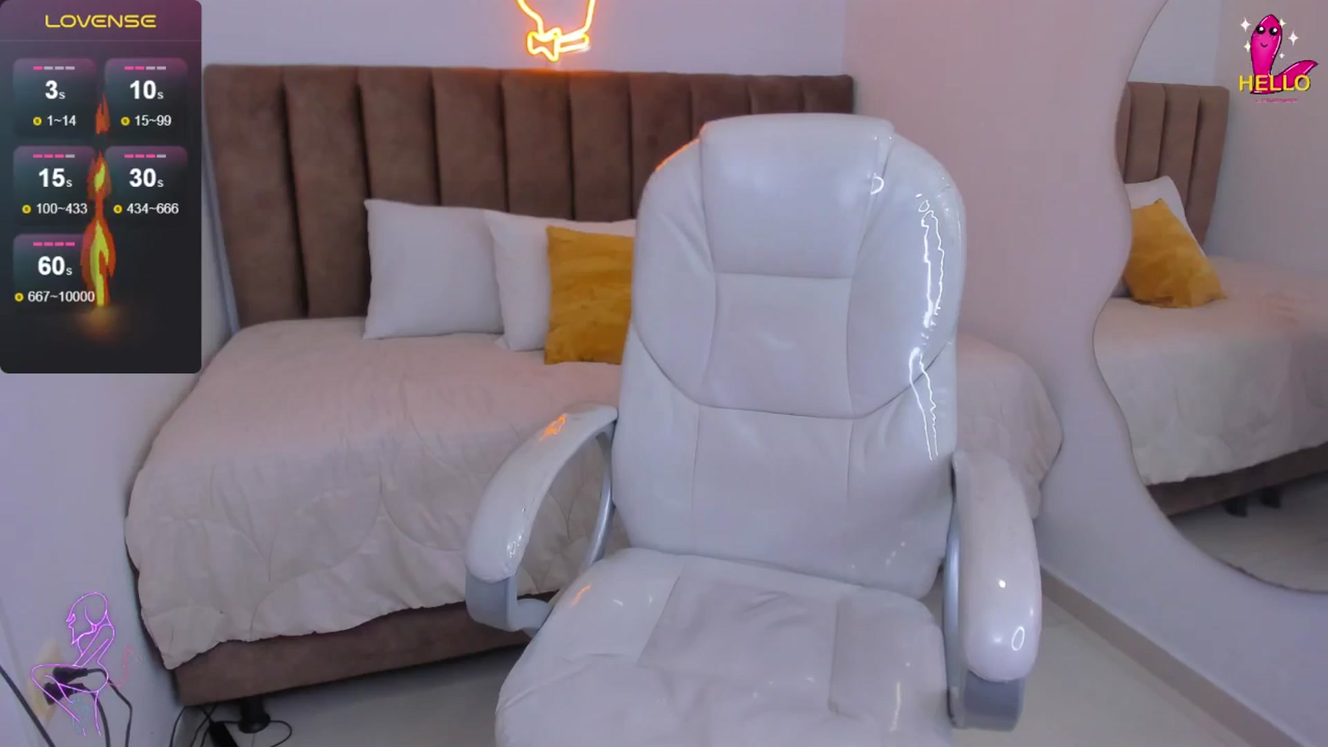 Gallery image thumbnail from Lulu_girl's myfreecams stream on, 12/10/2024, 08:26 image 6 of 20