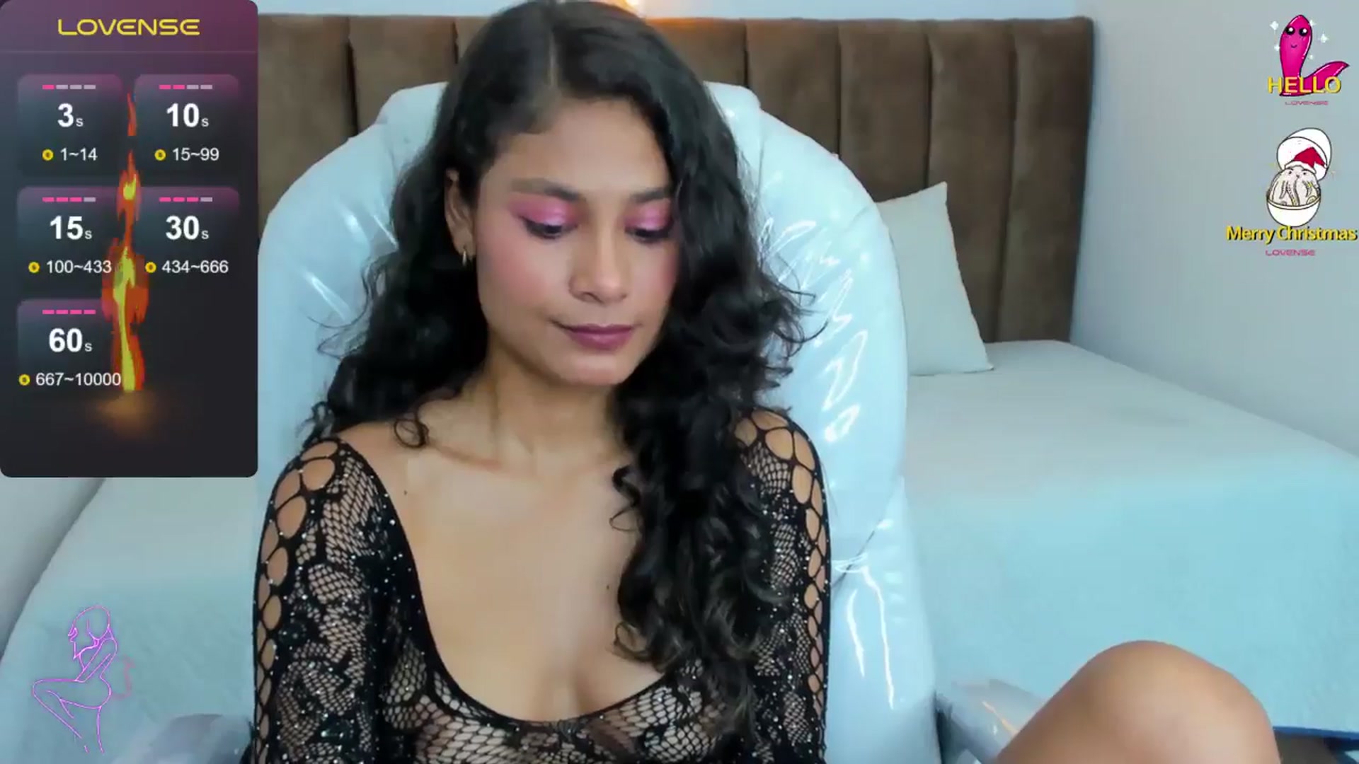 Gallery image thumbnail from Lulu_girl's myfreecams stream on, 12/24/2024, 18:13 image 14 of 20