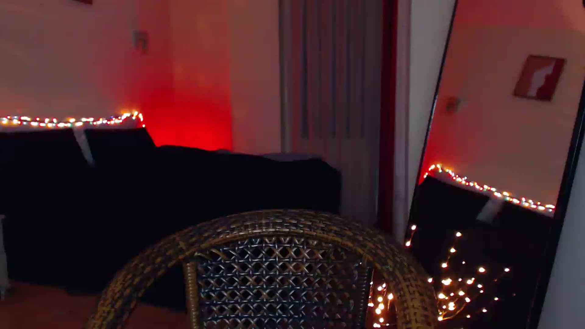 Gallery image thumbnail from Lumiere_Fleur's myfreecams stream on, 12/24/2022, 20:17 image 6 of 20