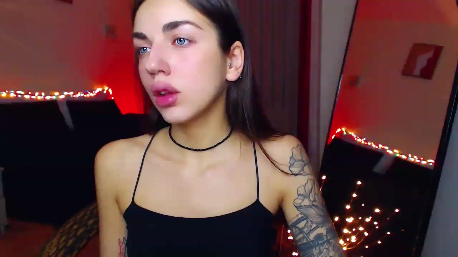 Gallery image thumbnail from Lumiere_Fleur's myfreecams stream on, 12/24/2022, 20:17 image 4 of 20