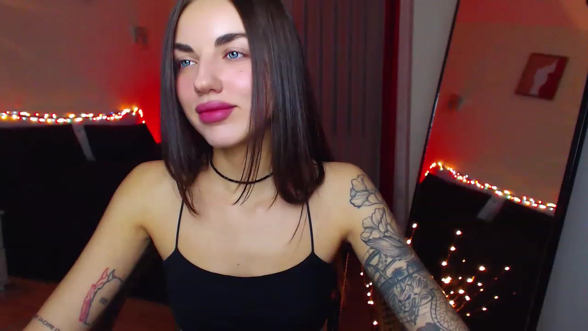 Gallery image thumbnail from Lumiere_Fleur's myfreecams stream on, 12/24/2022, 21:04 image 16 of 20