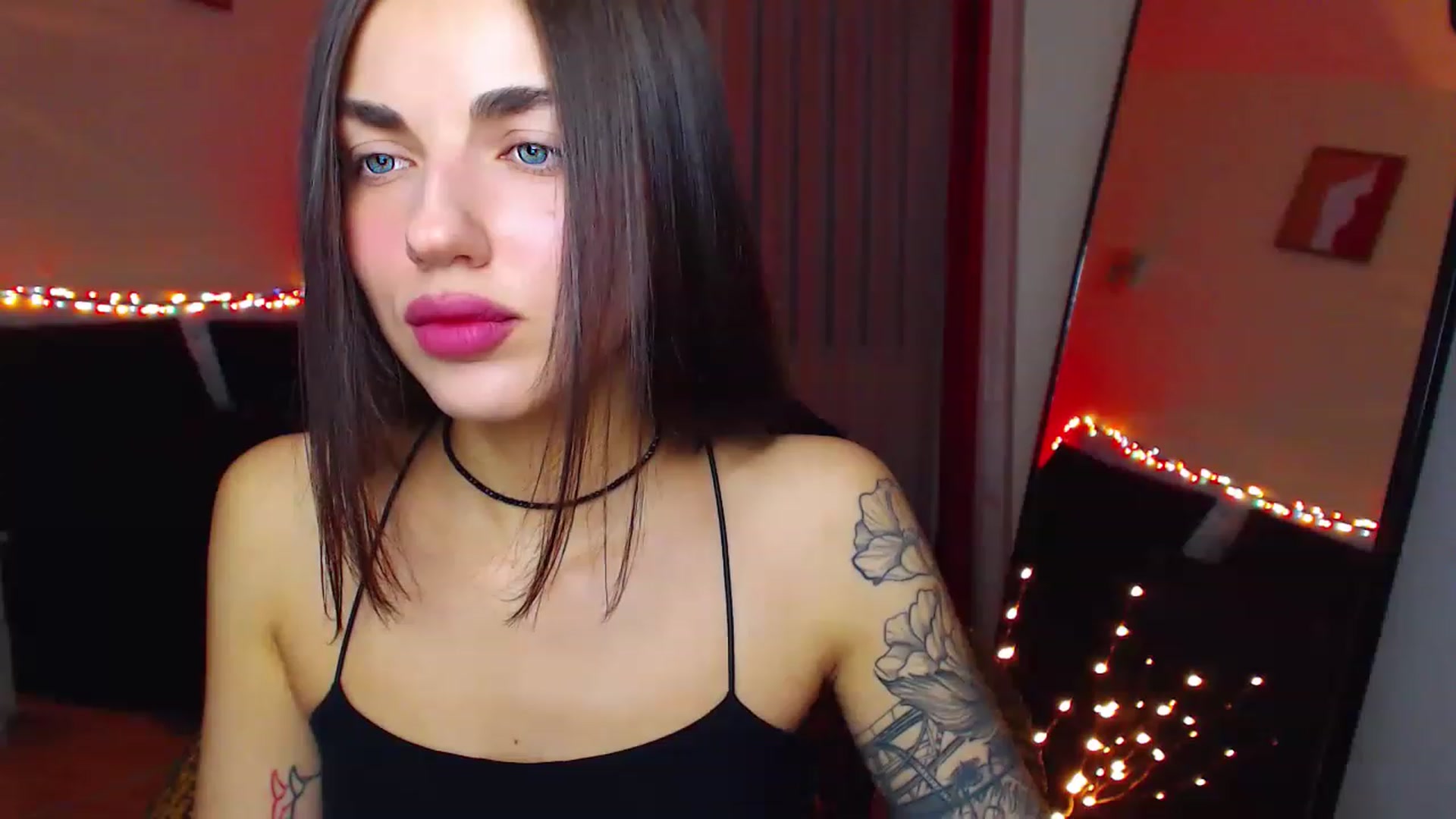 Gallery image thumbnail from Lumiere_Fleur's myfreecams stream on, 12/24/2022, 21:04 image 8 of 20
