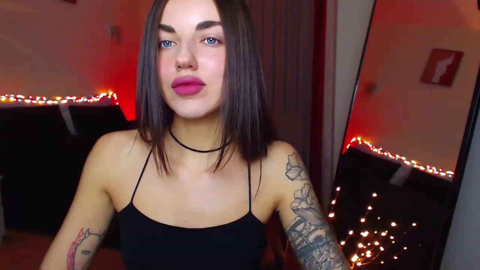 Gallery image thumbnail from Lumiere_Fleur's myfreecams stream on, 12/24/2022, 21:04 image 5 of 20