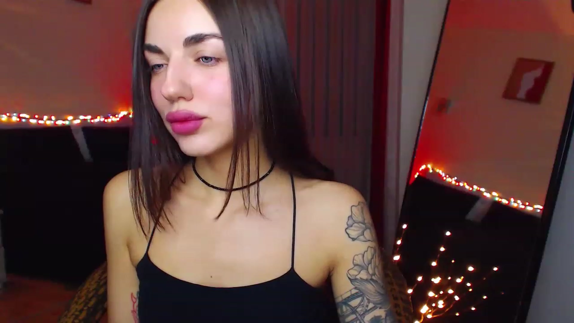 Gallery image thumbnail from Lumiere_Fleur's myfreecams stream on, 12/24/2022, 21:04 image 10 of 20