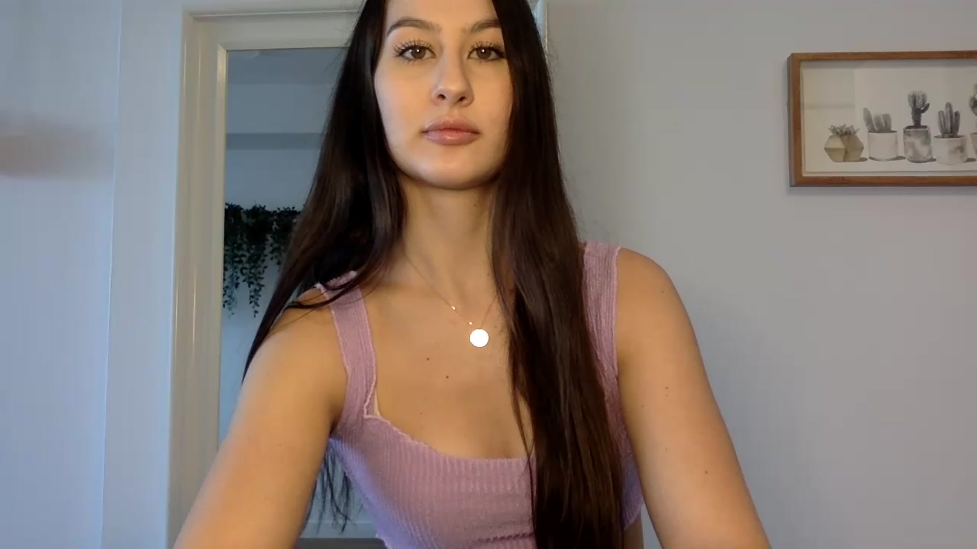 Gallery image thumbnail from LunaBanana's myfreecams stream on, 12/10/2022, 18:45 image 10 of 20