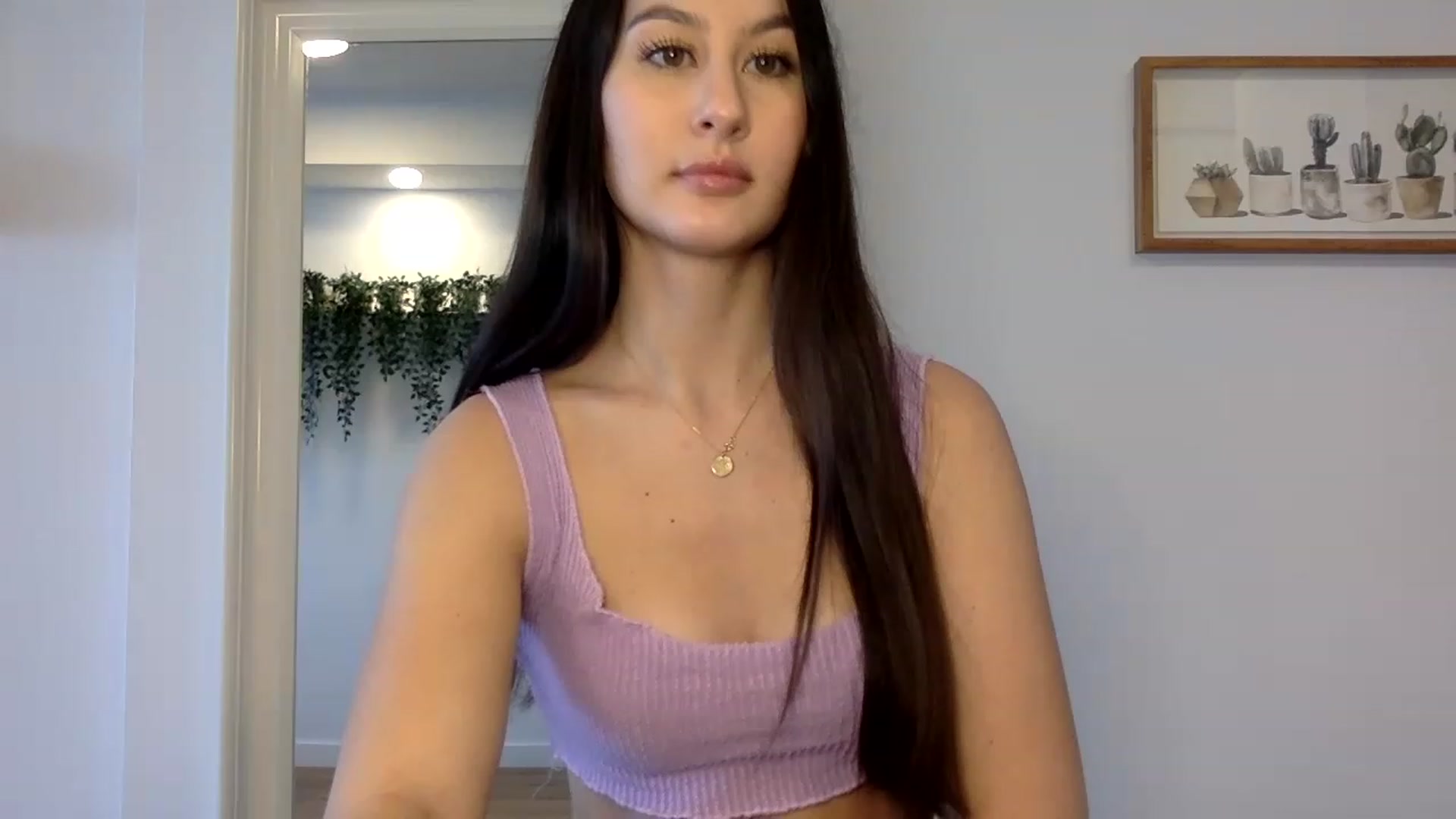 Gallery image thumbnail from LunaBanana's myfreecams stream on, 12/10/2022, 19:19 image 16 of 20