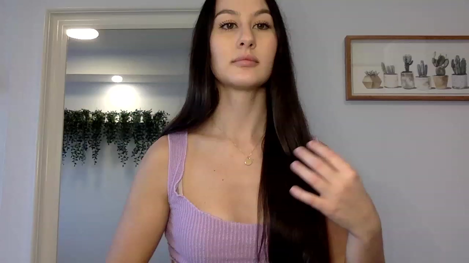 Gallery image thumbnail from LunaBanana's myfreecams stream on, 12/10/2022, 20:50 image 2 of 20