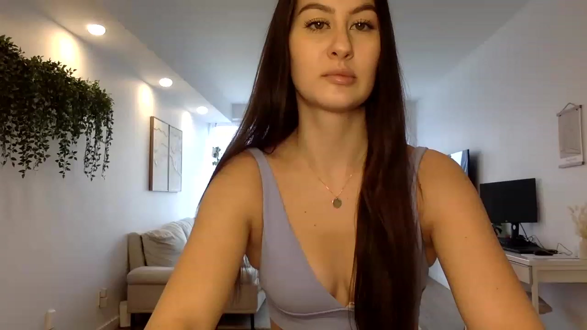 Gallery image thumbnail from LunaBanana's myfreecams stream on, 12/11/2022, 18:25 image 6 of 20