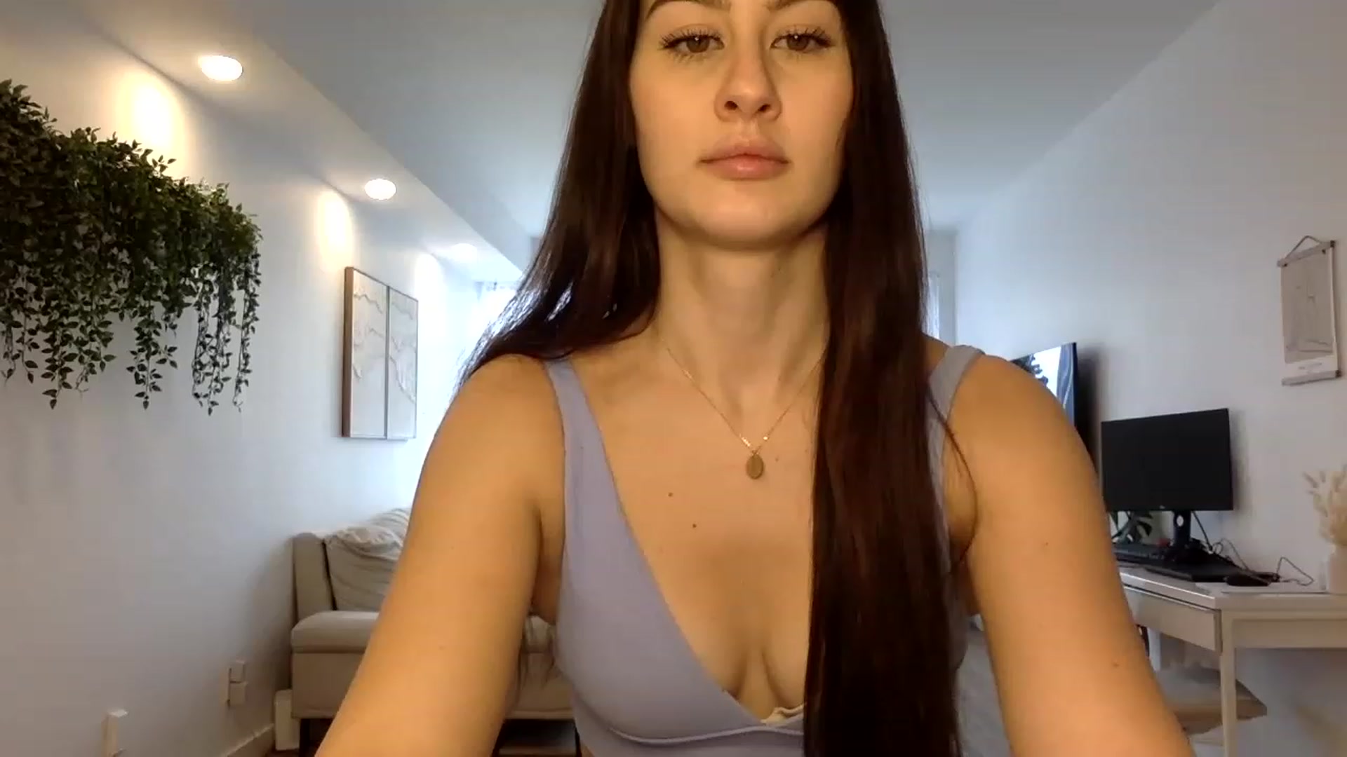 Gallery image thumbnail from LunaBanana's myfreecams stream on, 12/11/2022, 18:25 image 14 of 20