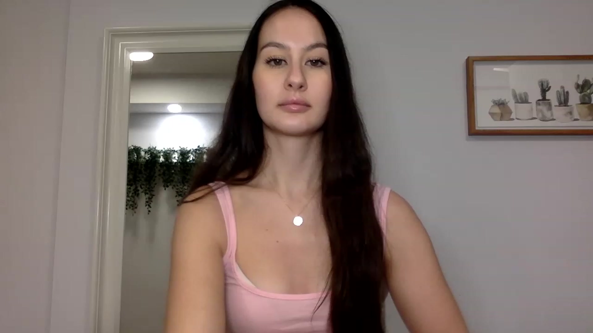 Gallery image thumbnail from LunaBanana's myfreecams stream on, 12/17/2022, 23:43 image 15 of 20