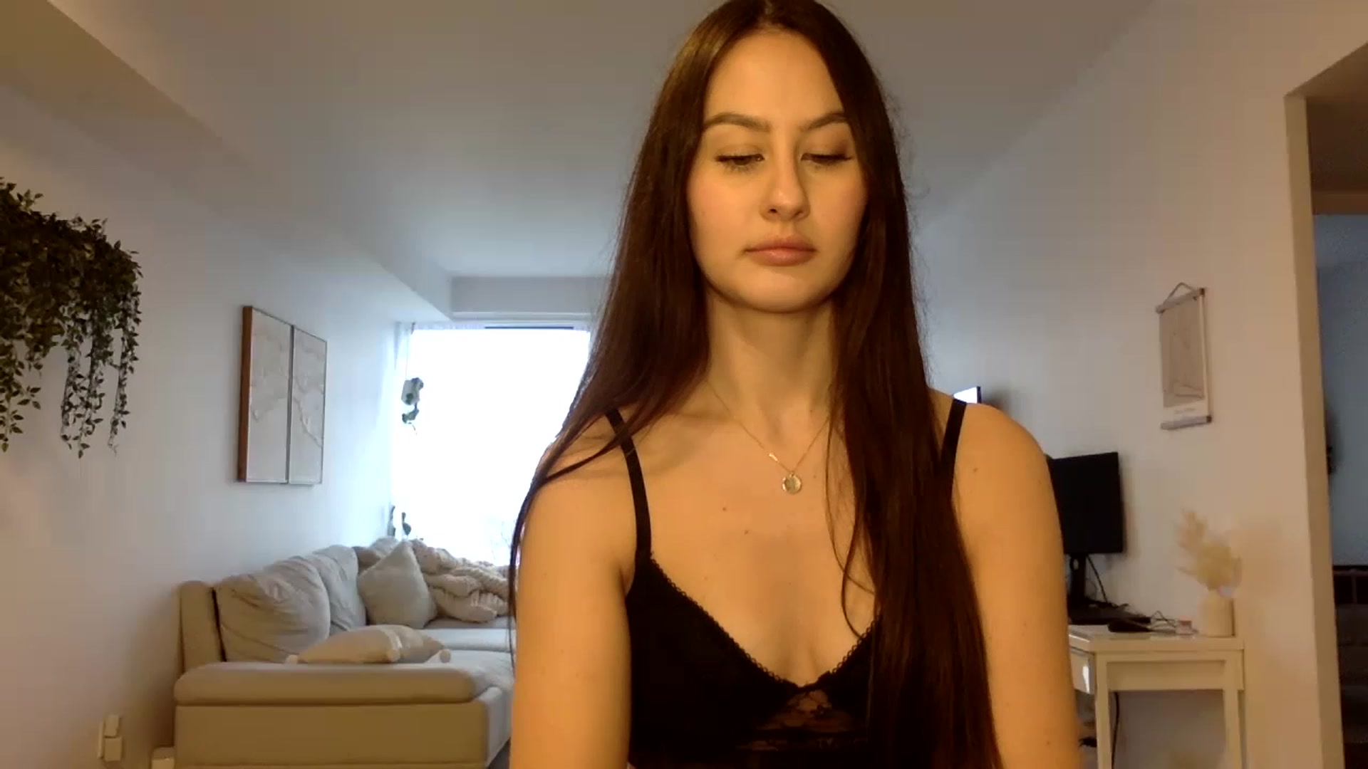 Gallery image thumbnail from LunaBanana's myfreecams stream on, 12/31/2022, 19:48 image 20 of 20