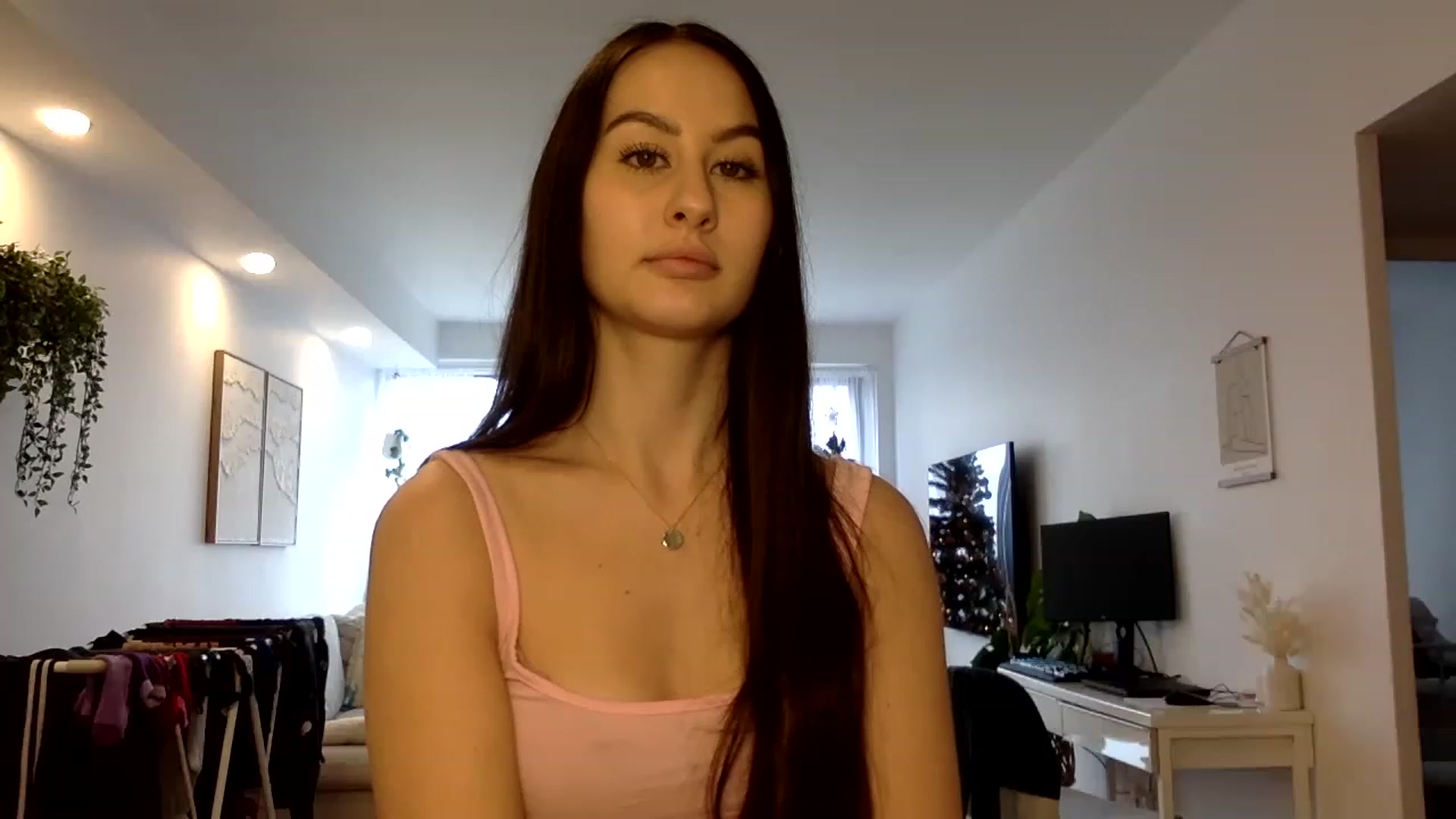 Gallery image thumbnail from LunaBanana's myfreecams stream on, 01/03/2023, 18:18 image 9 of 20