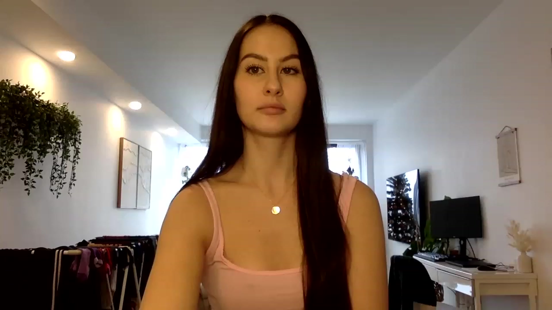 Gallery image thumbnail from LunaBanana's myfreecams stream on, 01/03/2023, 18:18 image 16 of 20
