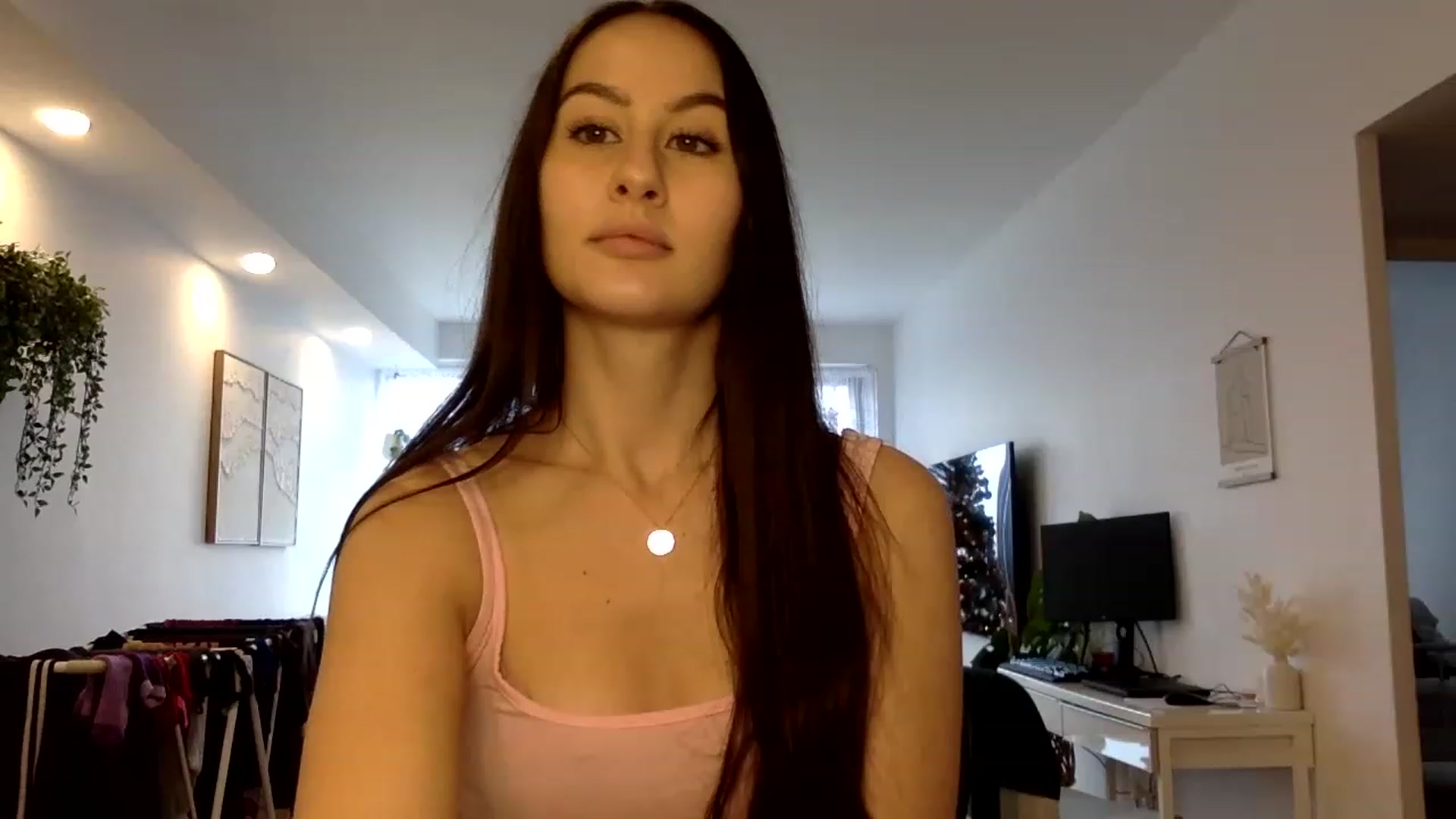 Gallery image thumbnail from LunaBanana's myfreecams stream on, 01/03/2023, 18:18 image 11 of 20