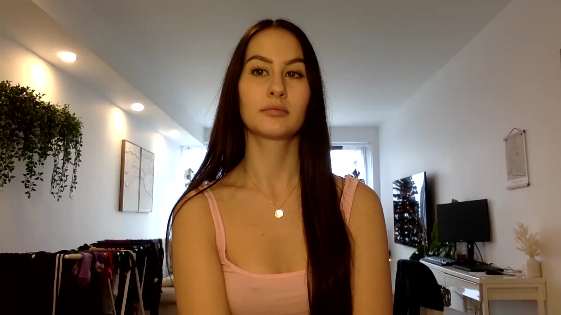 Gallery image thumbnail from LunaBanana's myfreecams stream on, 01/03/2023, 18:18 image 15 of 20