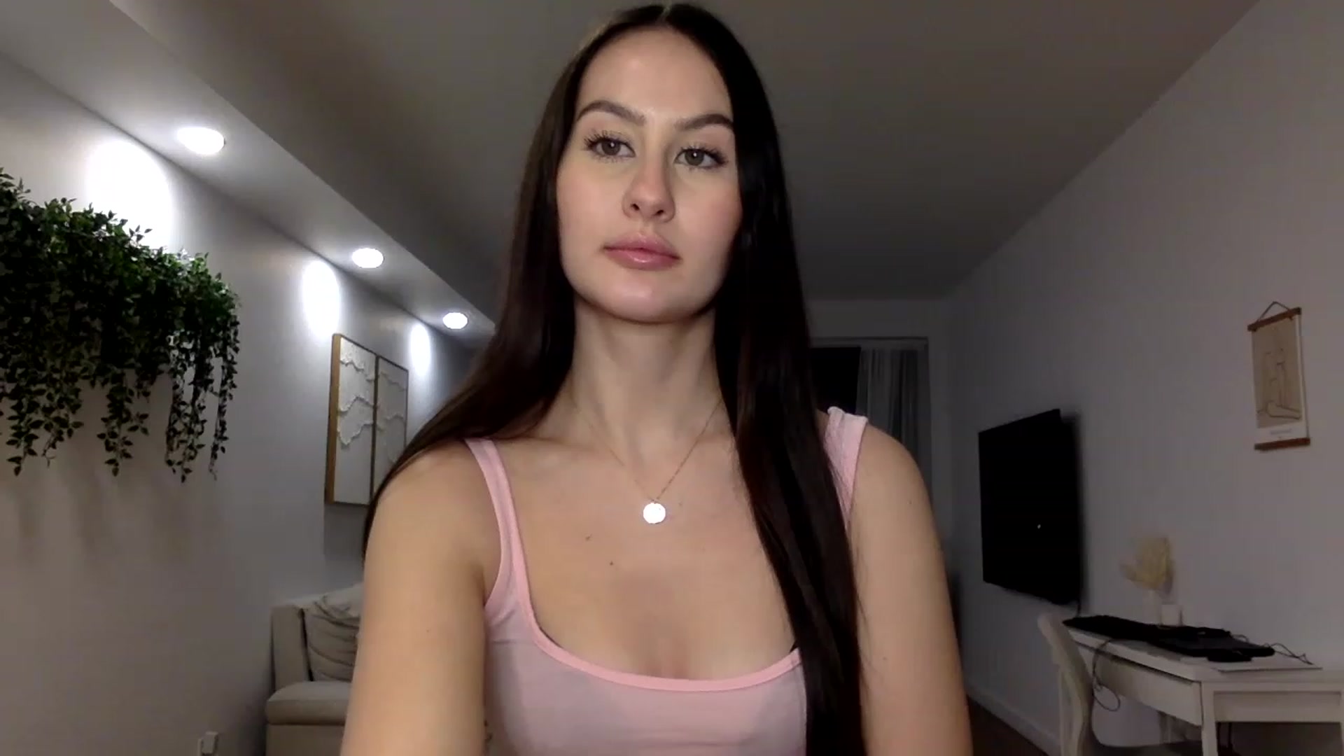 Gallery image thumbnail from LunaBanana's myfreecams stream on, 01/07/2023, 22:33 image 12 of 20