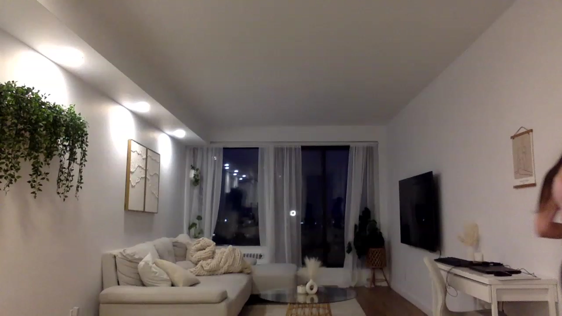 Gallery image thumbnail from LunaBanana's myfreecams stream on, 01/07/2023, 22:33 image 5 of 20
