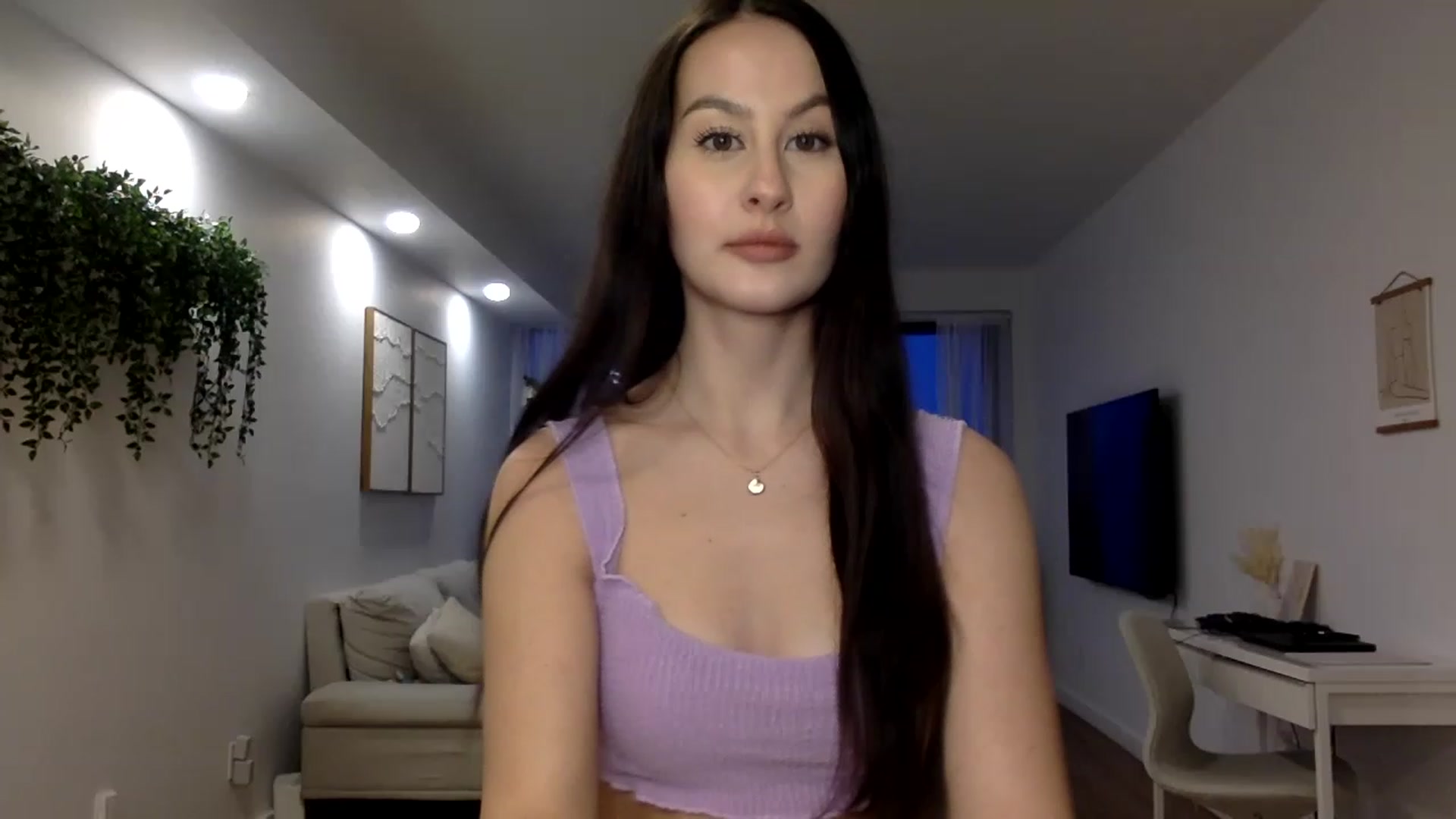 Gallery image thumbnail from LunaBanana's myfreecams stream on, 02/04/2023, 22:25 image 17 of 20