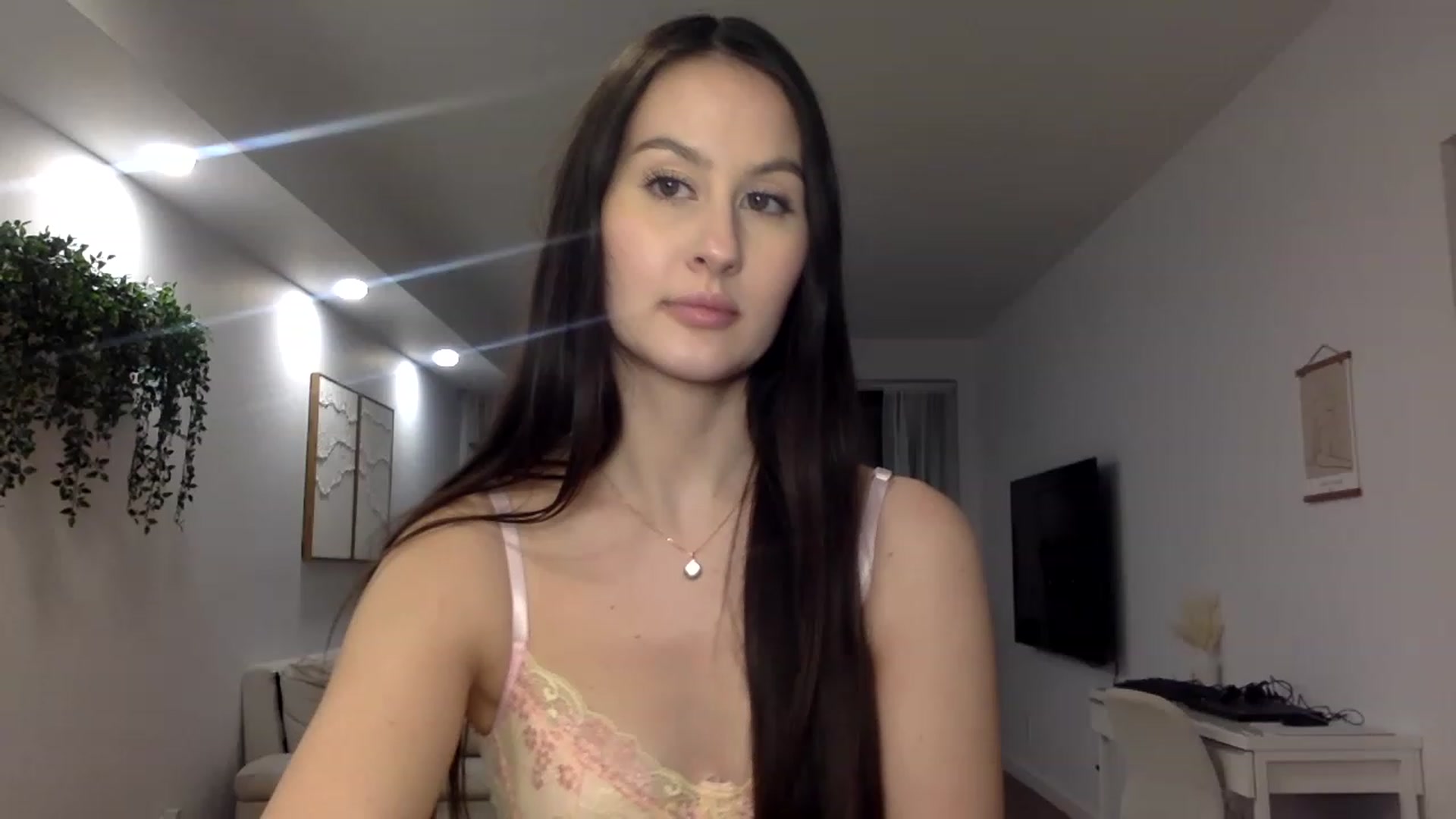 Gallery image thumbnail from LunaBanana's myfreecams stream on, 02/19/2023, 02:07 image 13 of 20
