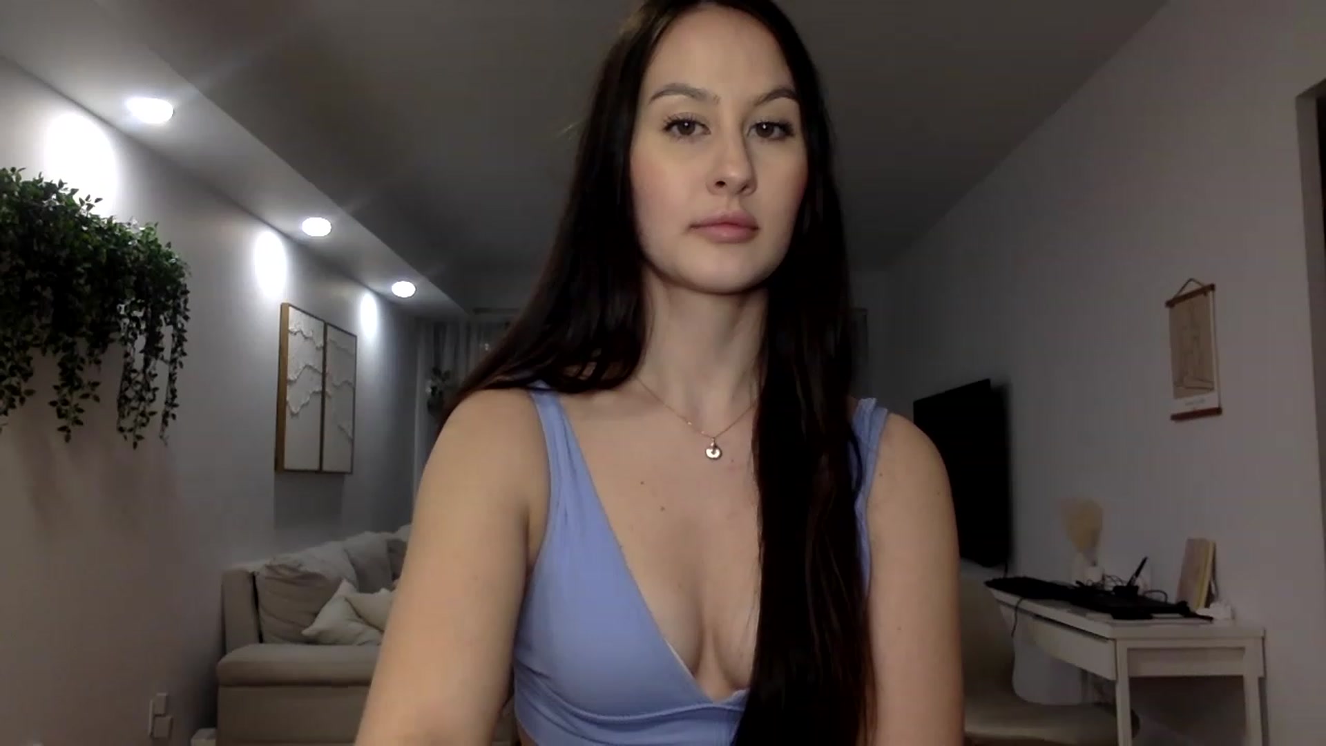 Gallery image thumbnail from LunaBanana's myfreecams stream on, 03/06/2023, 24:02 image 13 of 20