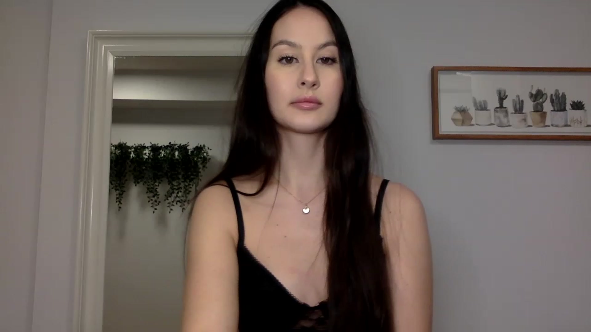Gallery image thumbnail from LunaBanana's myfreecams stream on, 03/07/2023, 03:00 image 2 of 20