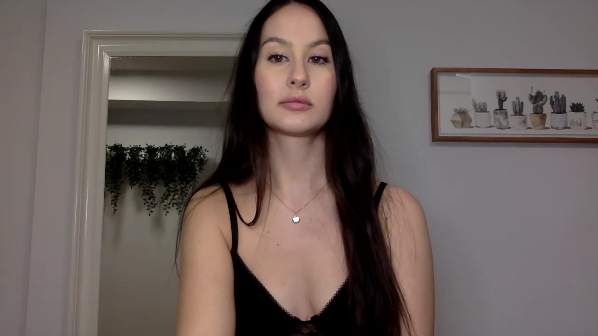 Gallery image thumbnail from LunaBanana's myfreecams stream on, 03/07/2023, 03:00 image 20 of 20