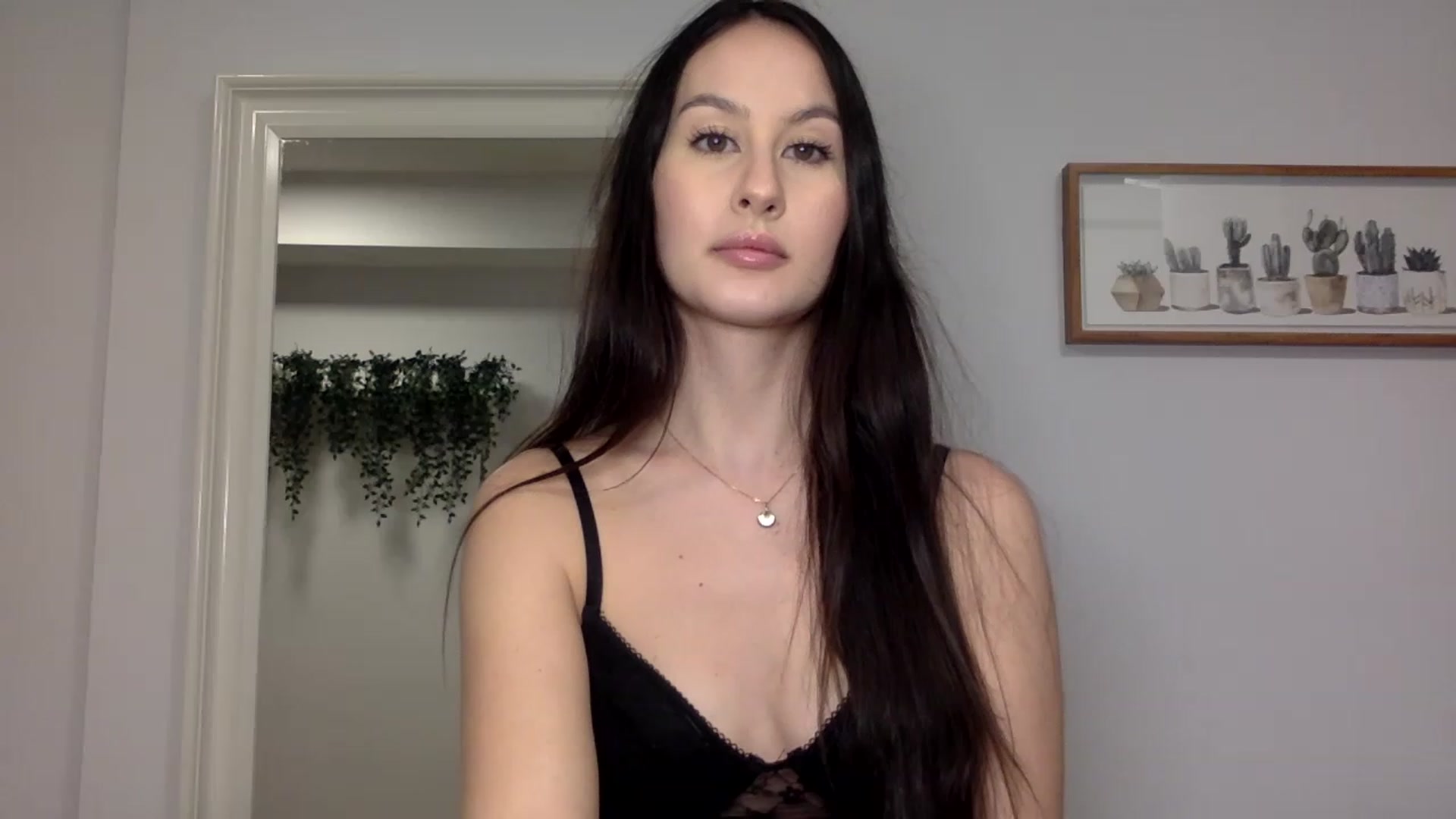 Gallery image thumbnail from LunaBanana's myfreecams stream on, 03/07/2023, 03:00 image 10 of 20