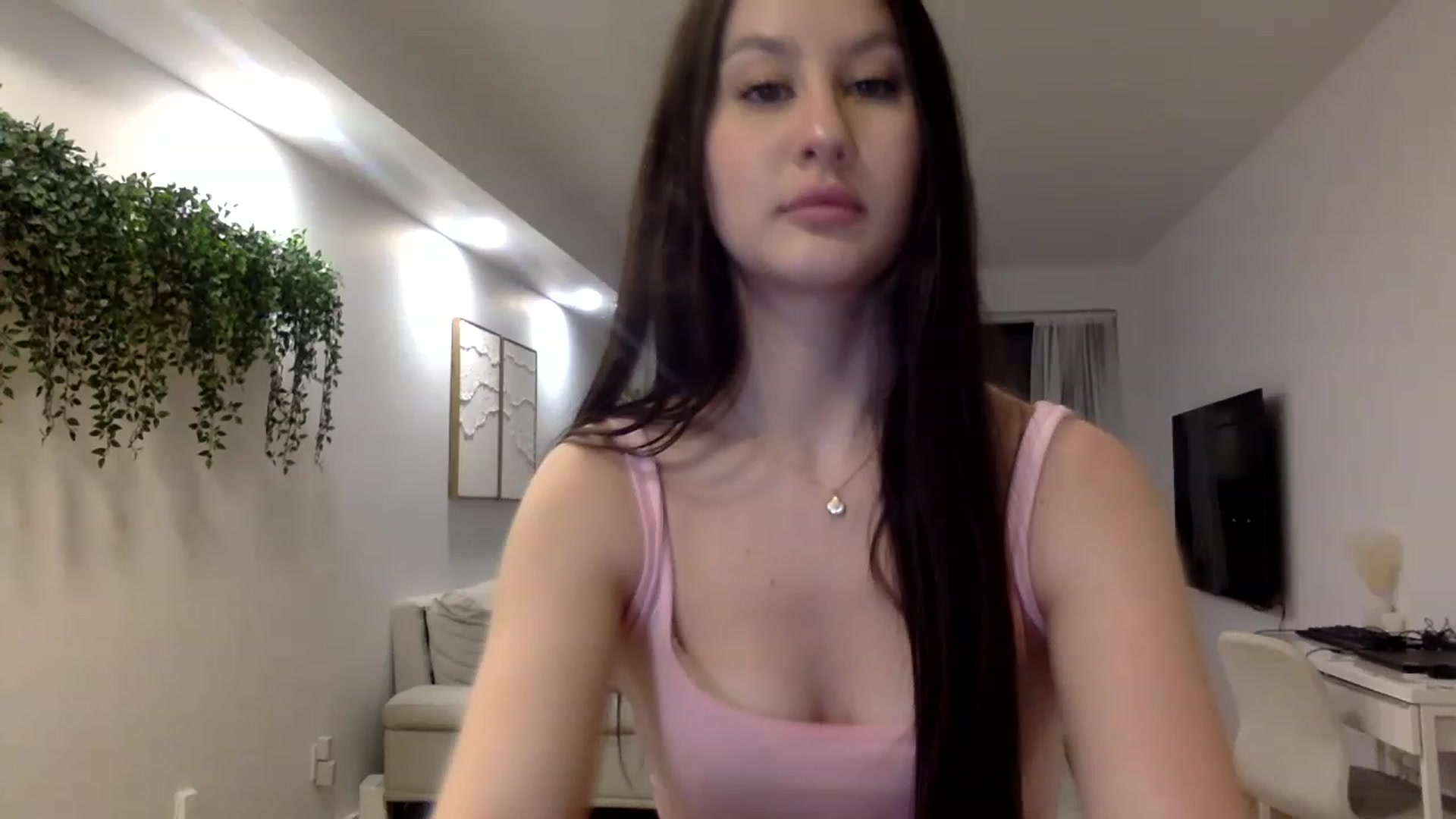 Gallery image thumbnail from LunaBanana's myfreecams stream on, 03/12/2023, 01:39 image 18 of 20