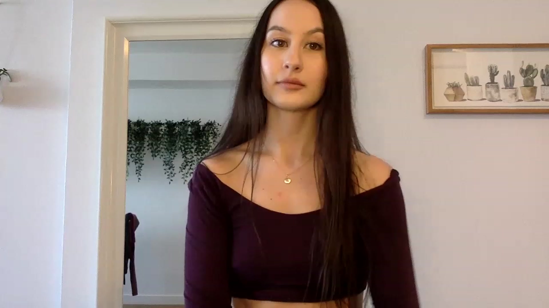 Gallery image thumbnail from LunaBanana's myfreecams stream on, 04/02/2023, 18:41 image 18 of 20
