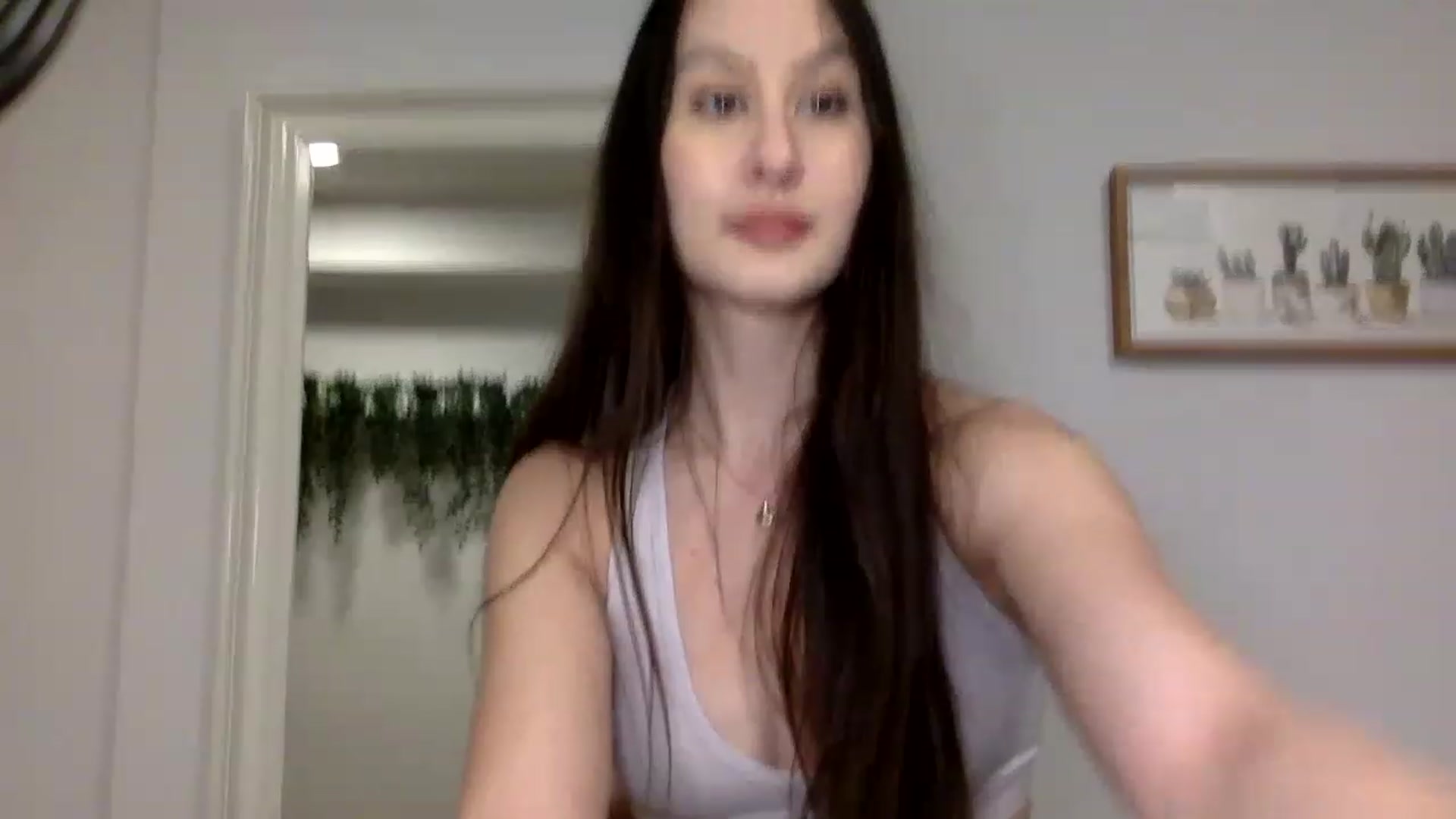 Gallery image thumbnail from LunaBanana's myfreecams stream on, 04/07/2023, 01:21 image 10 of 20