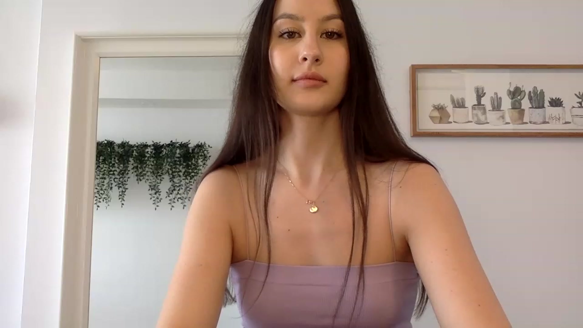 Gallery image thumbnail from LunaBanana's myfreecams stream on, 04/15/2023, 16:10 image 14 of 20