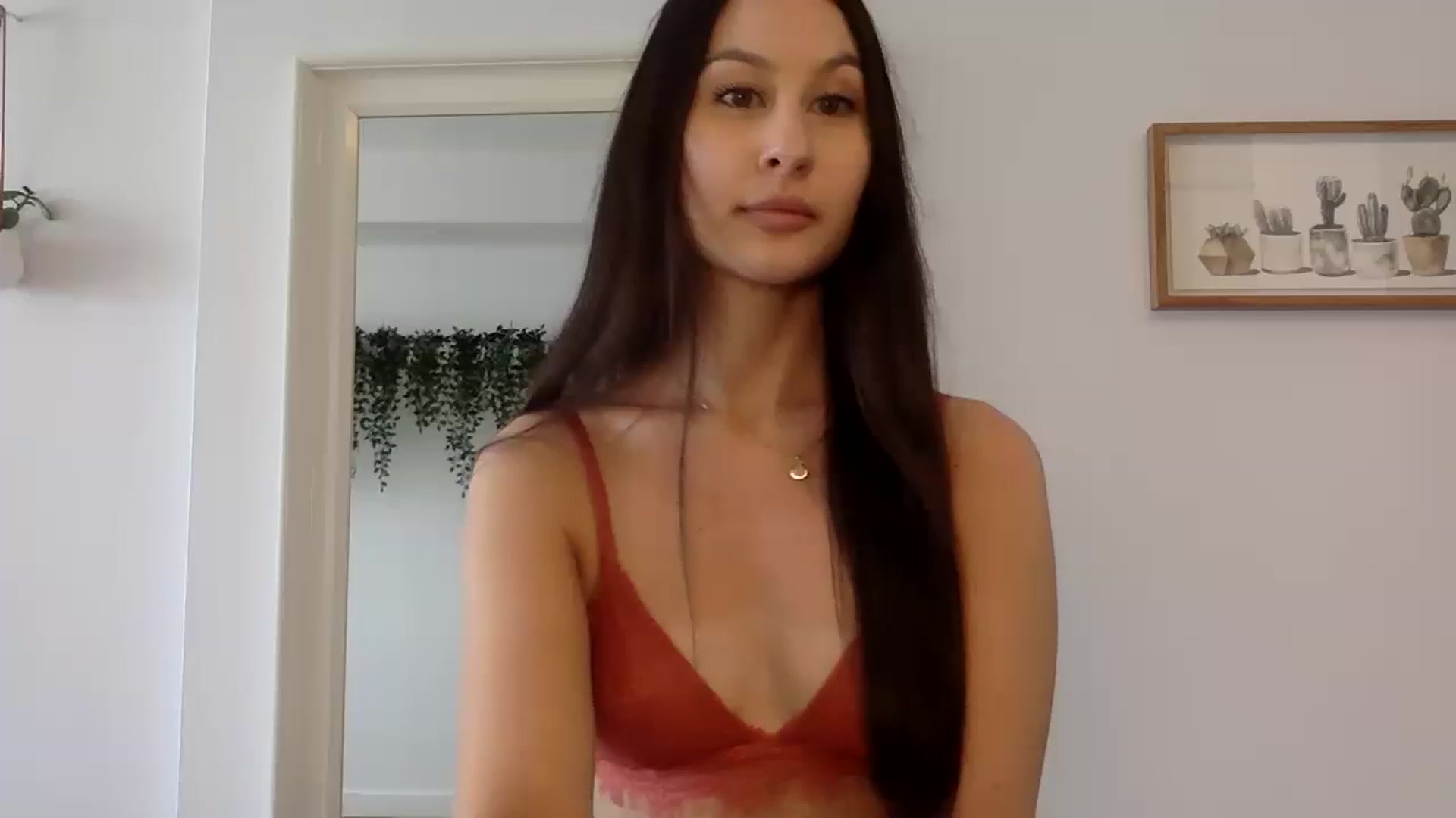 Gallery image thumbnail from LunaBanana's myfreecams stream on, 05/14/2023, 16:10 image 15 of 20