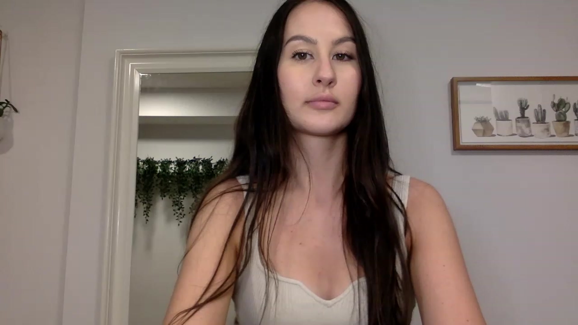 Gallery image thumbnail from LunaBanana's myfreecams stream on, 06/04/2023, 03:15 image 1 of 20