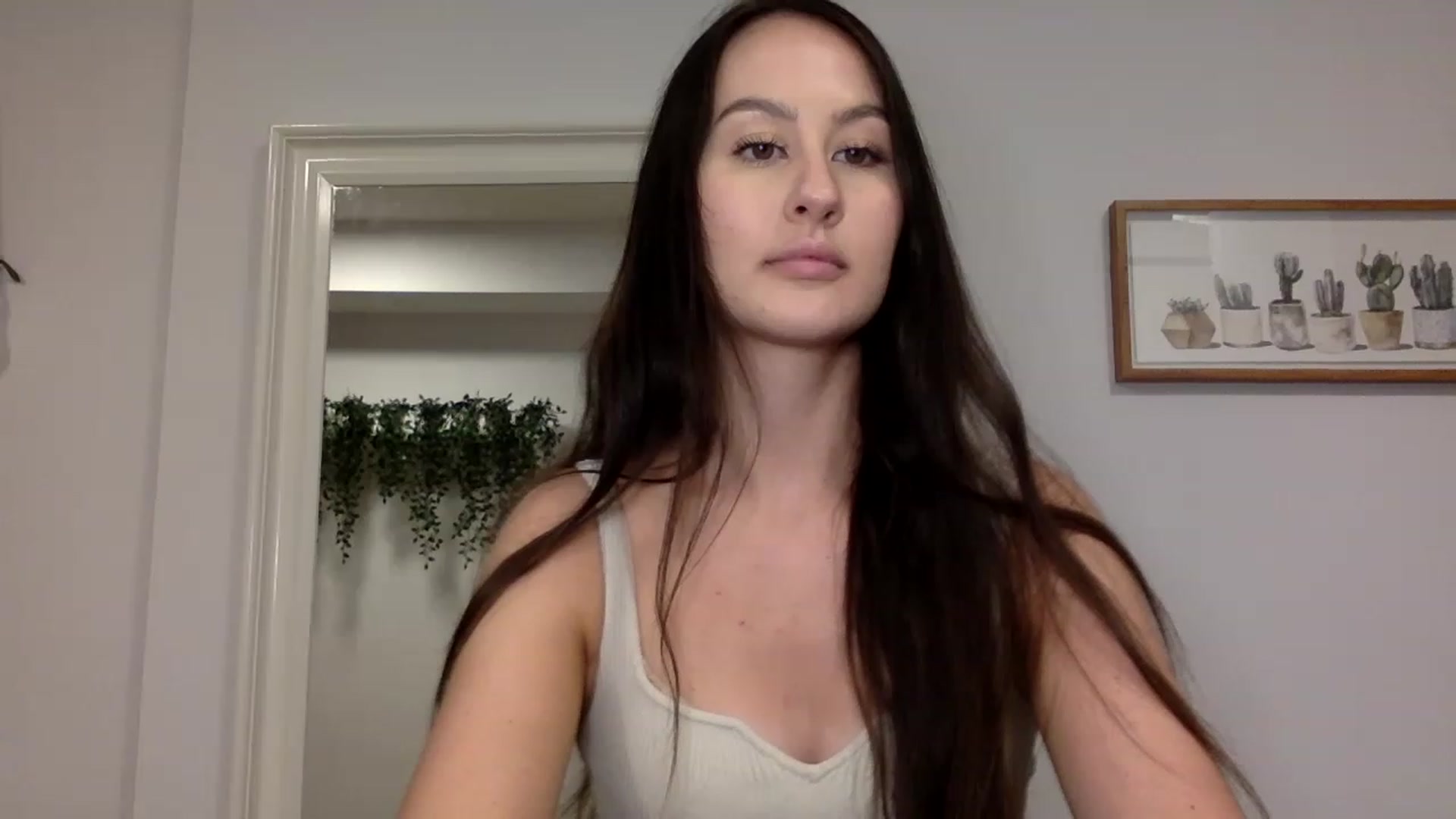 Gallery image thumbnail from LunaBanana's myfreecams stream on, 06/04/2023, 03:15 image 9 of 20