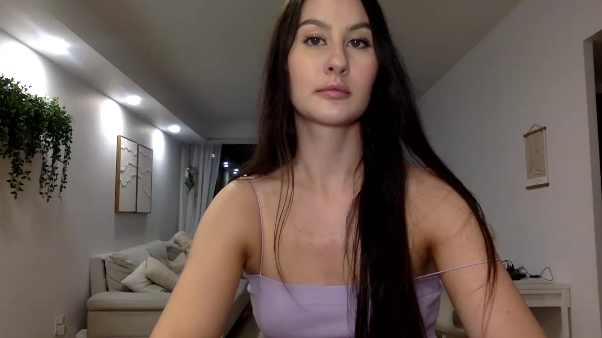 Gallery image thumbnail from LunaBanana's myfreecams stream on, 06/05/2023, 03:25 image 14 of 20